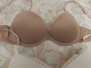 Lote 2 Sujetadores 85B beige y blanco