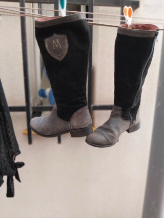 Camisa gasa M y botas 37