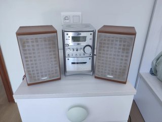 Minicadena JVC CD/MP3/CASETE Plata y Madera