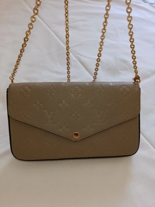 Bolsa Louis Vuitton Pochette Felicie Couro Bege