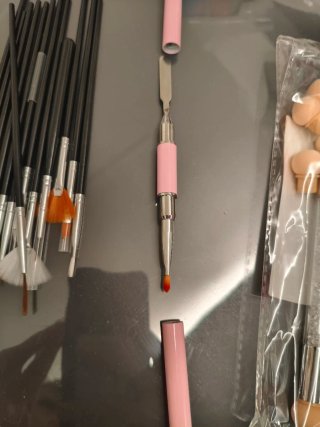 Set Pennelli e Tamponi Unghie