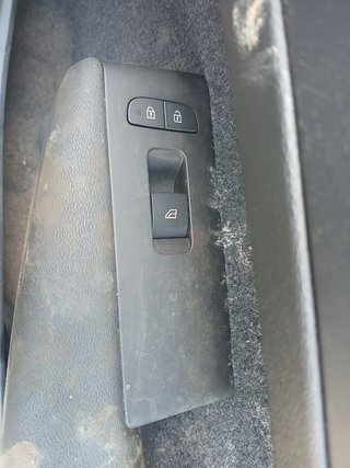 MANDO ELEVALUNAS DELANTERO DERECHO Volvo XC40 (2017->)