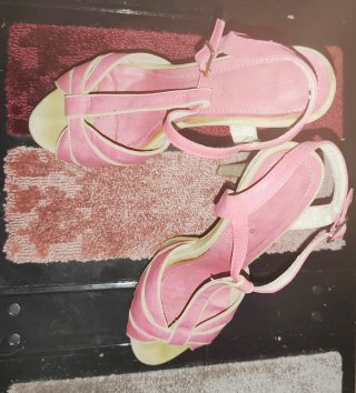 Sandali Dettagli tacco e zeppa rosa beige