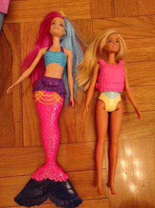 Muñeca Barbie barco