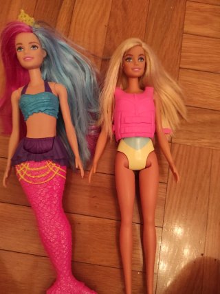 Muñeca Barbie barco
