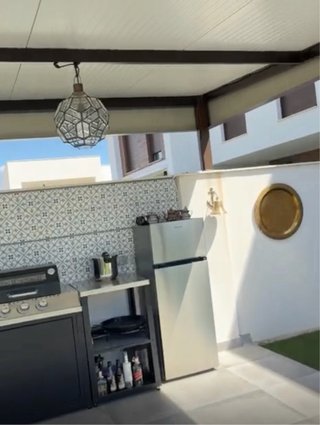 Pérgola y Cocina Exterior Negra/Gris