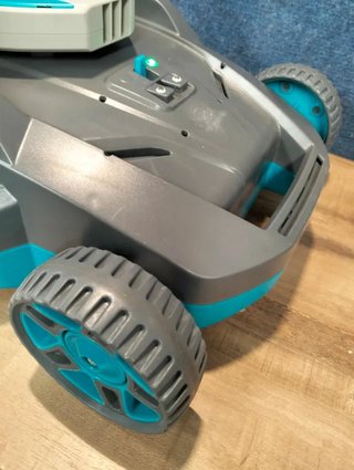 Robot Limpiafondos Piscina Bestway Aquatronix G200