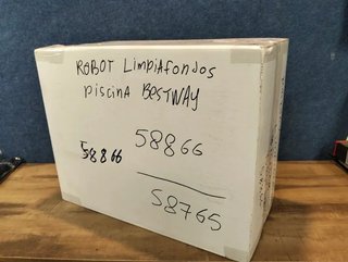 Robot Limpiafondos Piscina Bestway Aquatronix G200