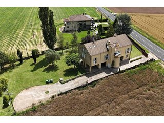 Casa en venta en Vall d´en Bas, la