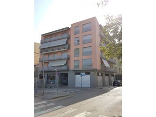 Local comercial en alquiler en Eixample Sud – Migdia en Girona