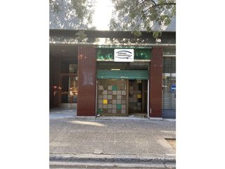 Local comercial en alquiler en Eixample Nord – La Devesa en Girona