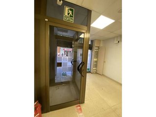 Local comercial en alquiler en Eixample Nord – La Devesa en Girona