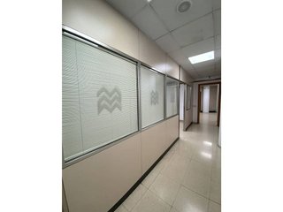 Local comercial en alquiler en Eixample Nord – La Devesa en Girona
