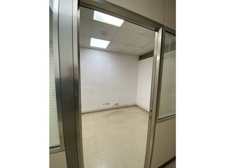 Local comercial en alquiler en Eixample Nord – La Devesa en Girona