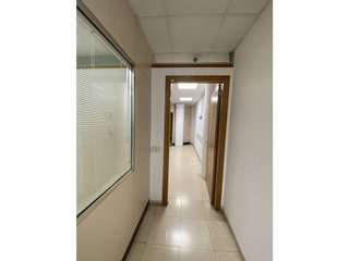 Local comercial en alquiler en Eixample Nord – La Devesa en Girona