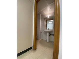 Local comercial en alquiler en Eixample Nord – La Devesa en Girona
