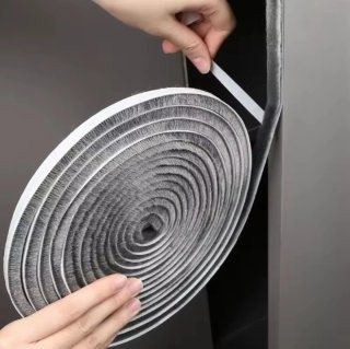 Vitrina cristal Detolf Ikea en negro marrón