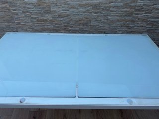 Mesa de jardín cristal y metal