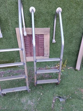 Escaleras de piscina metálicas