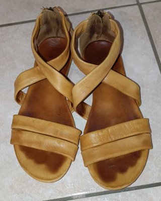 Set 3 paia scarpe donna: Sneakers + sandali 38