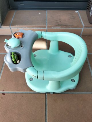 Asiento bañera bebé con juguetes