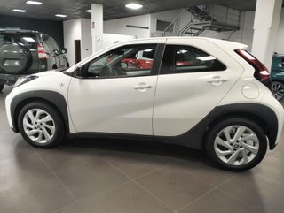 Toyota Aygo X Cross 1.0 VVT-I 72CV Play