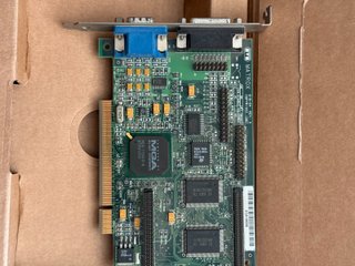Gráfica Matrox Mystique PCI MGA-1164SG-A + CD