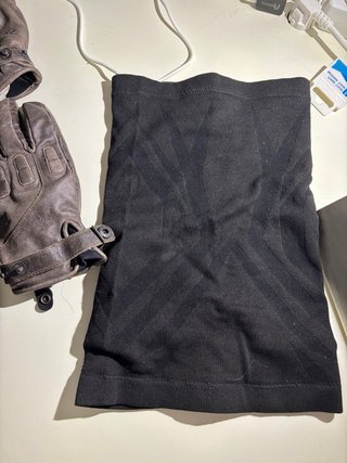 Conjunto guantes braga y protector viento