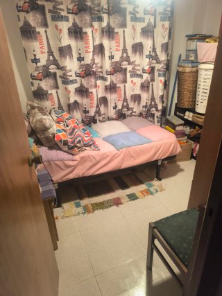 Se alquila habitación