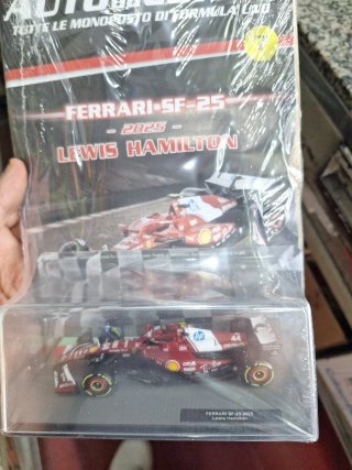 Ferrari SF-25 Lewis Hamilton 2025