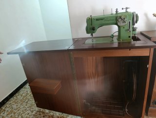 Máquina de coser Refrey Transforma antigua