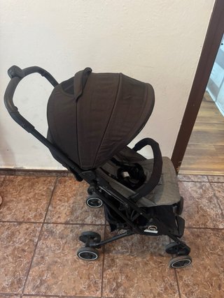 Silla de paseo ligera gris