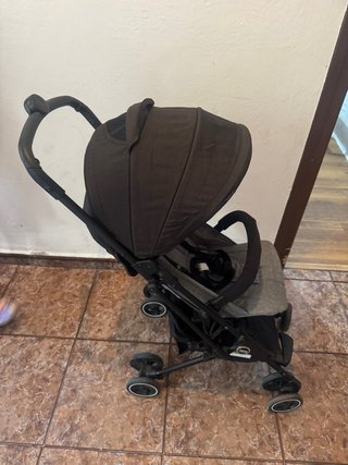 Silla de paseo ligera gris