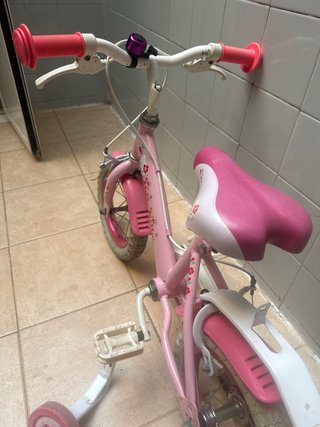 Bicicleta infantil Hello Kitty rosa