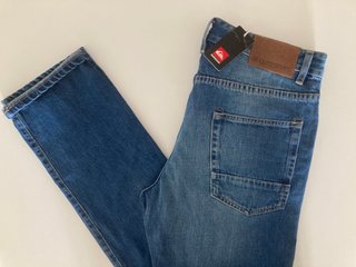 Quiksilver. Pantalón vaquero azul. W32