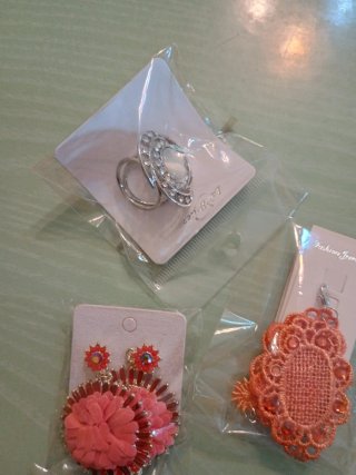 Set Bigiotteria: Anello, Orecchini, Pendente