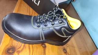 Zapatos de seguridad FORLI T42 nuevos