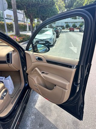 Porsche Cayenne 2012