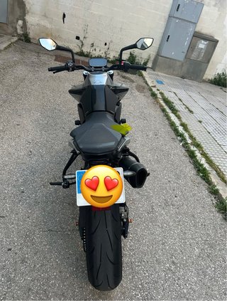 KTM 790 Duke Negra y Gris
