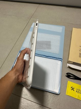 Funda, Teclado y Protector Pantalla Tablet