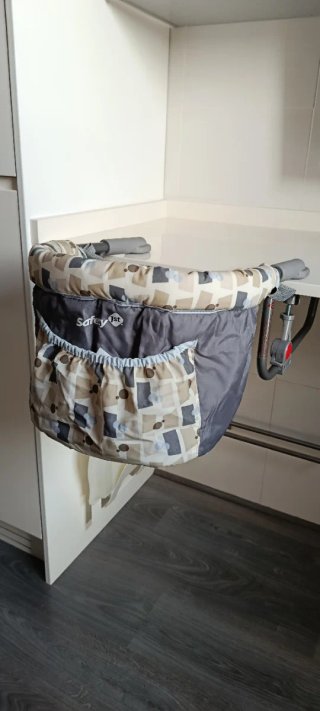Trona portátil para bebé Safety 1st