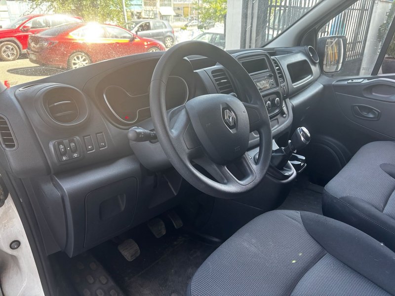 Renault Trafic 2020, foto 12