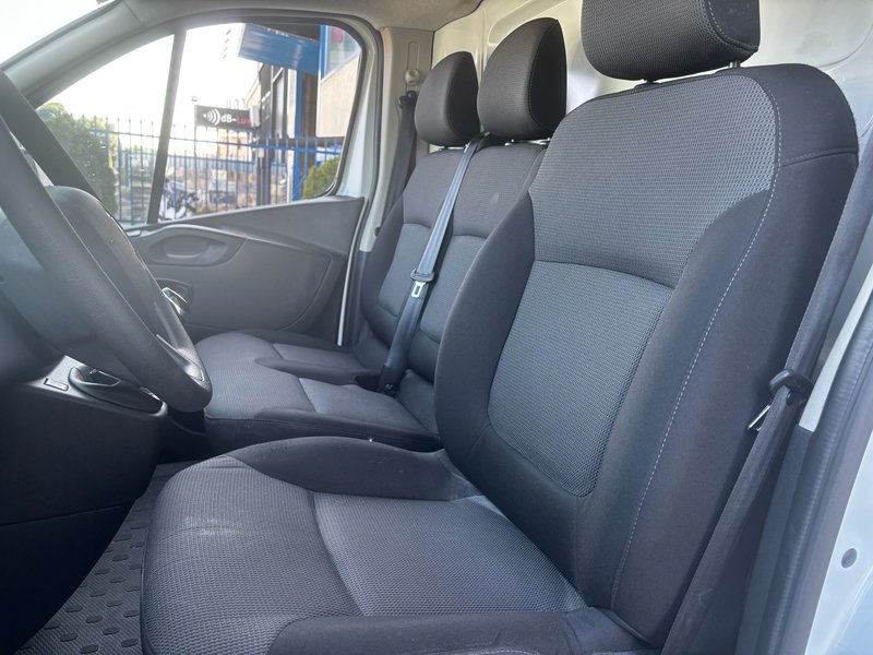 Renault Trafic 2020, foto 14