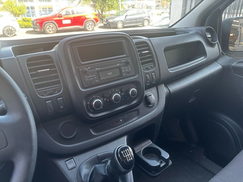 Renault Trafic 2020, foto 15