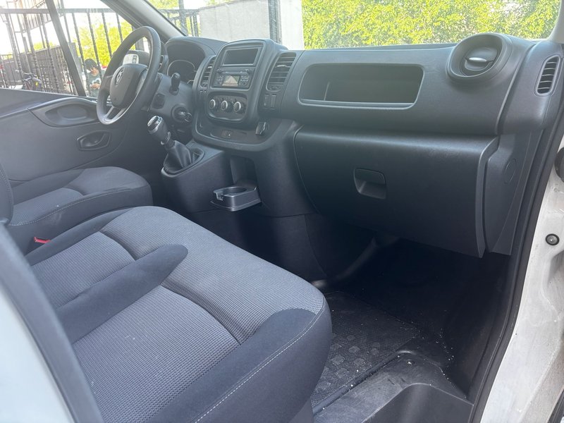 Renault Trafic 2020, foto 23
