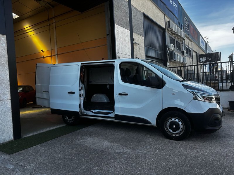 Renault Trafic 2020, foto 27