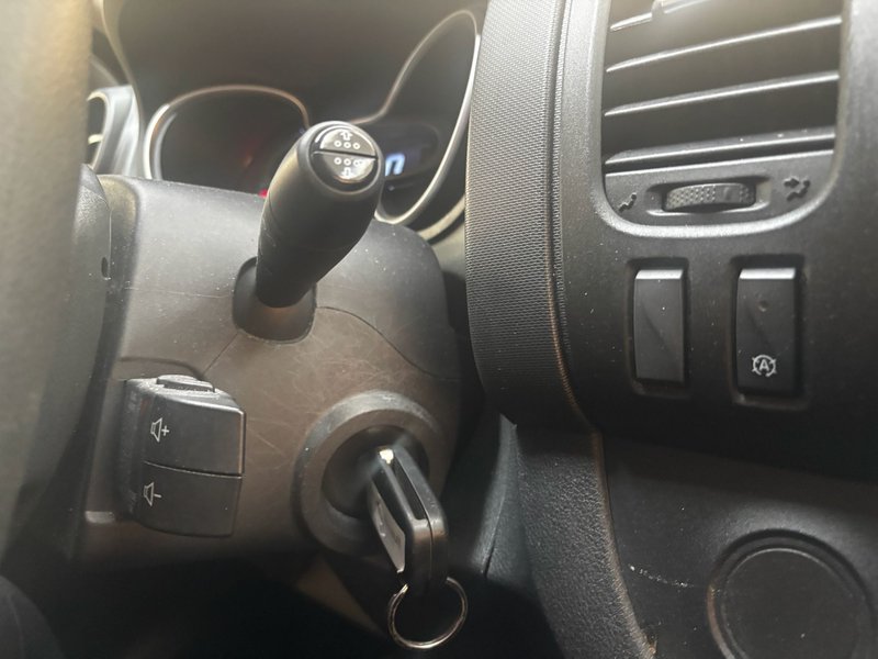 Renault Trafic 2020, foto 36