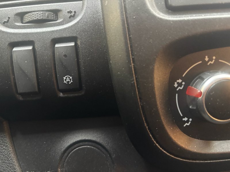 Renault Trafic 2020, foto 38