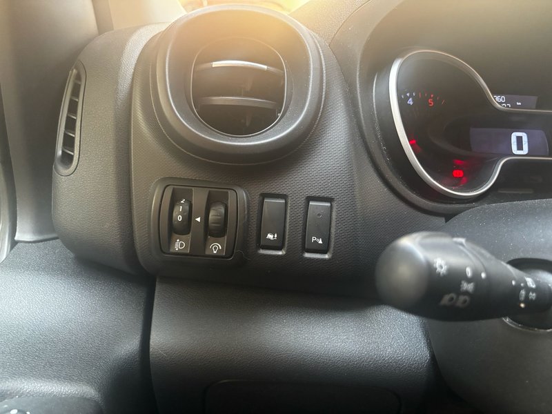 Renault Trafic 2020, foto 39