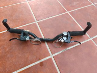 Manillar de Bicicleta con Puños y Frenos